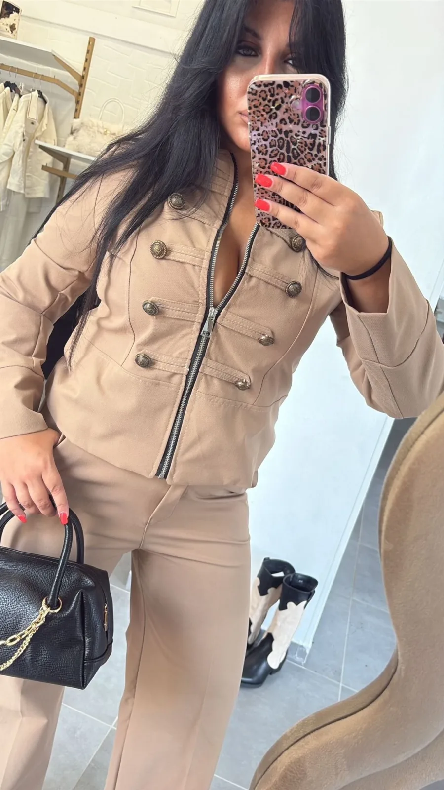 Completo beige/nero